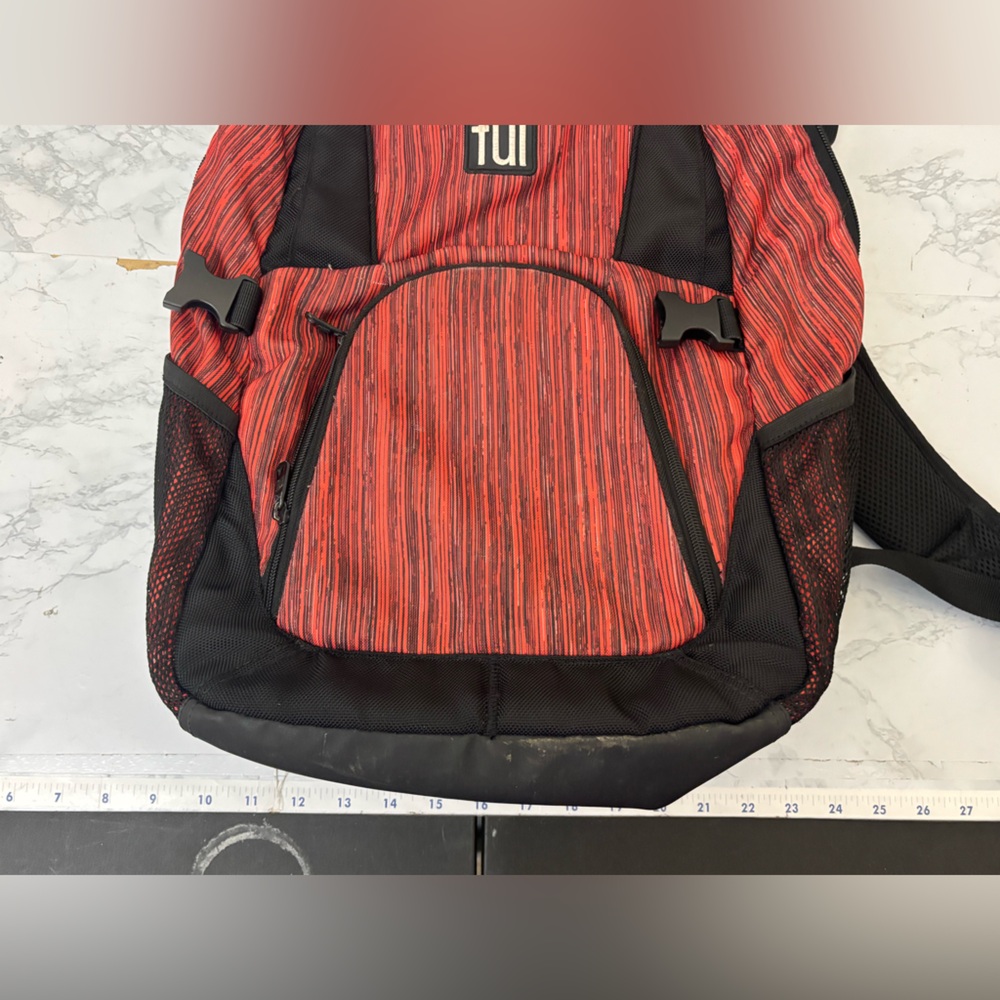 Tennman 17" Laptop Backpack Red Black Nylon Travel Padded Striped Daypack - Picture 7 of 8